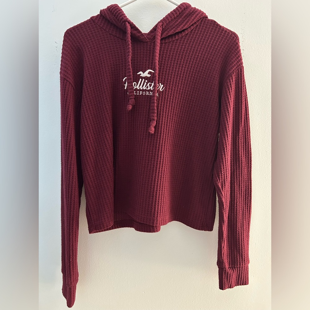 Hollister women’s size small maroon logo hoodie